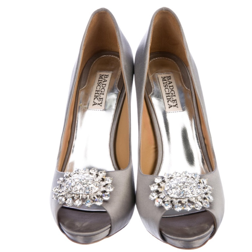 BADGLEY MISCHKA Lissa Embellished Pumps Peep-Toe